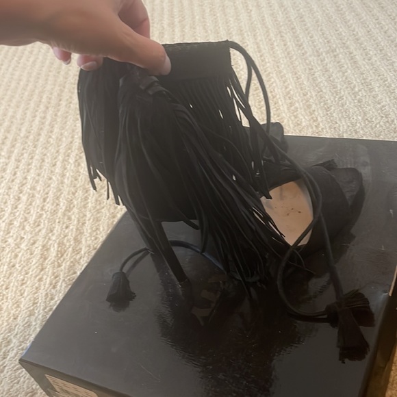 Gorgeous fringe black sandals! - Picture 3 of 3